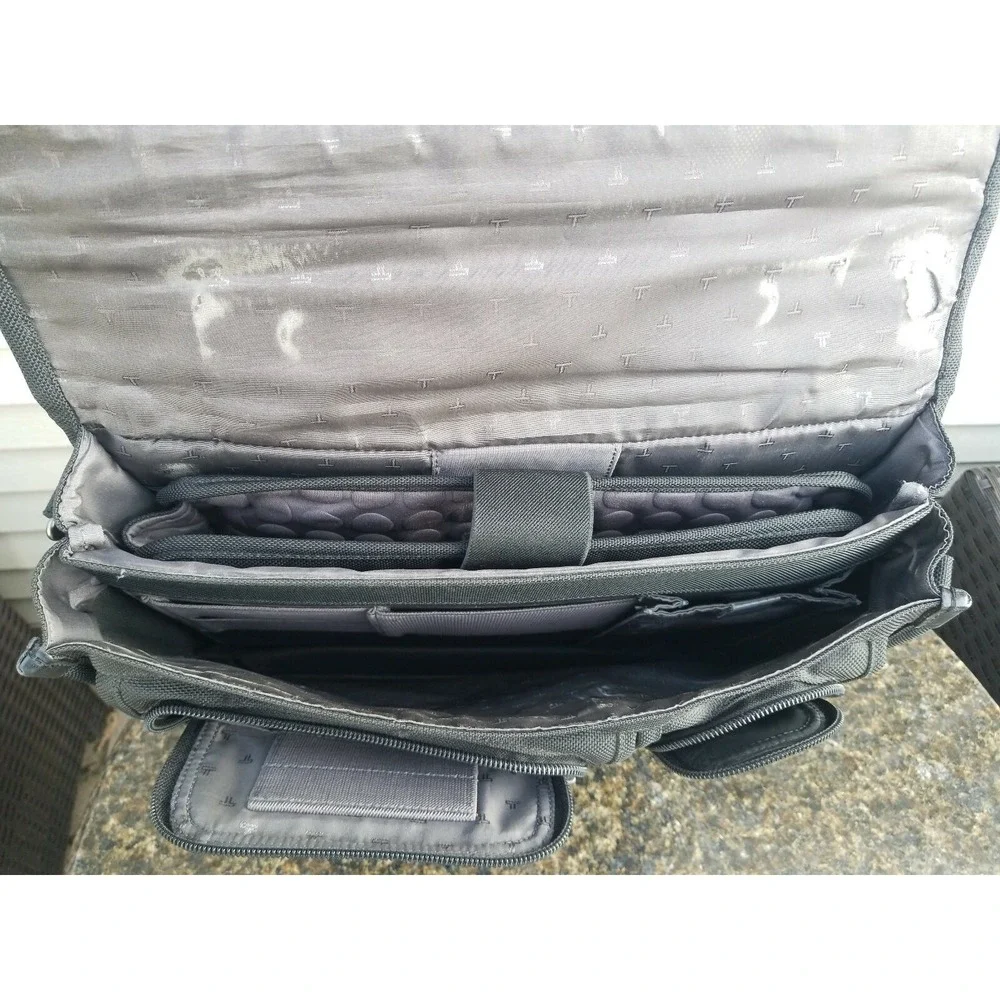 TUMI ALPHA 2 Expandable 26171D4 Nylon Laptop Briefcase - Read description